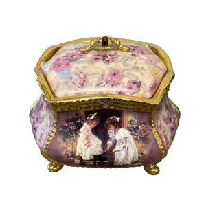 Vintage Sandra Kuck Heirloom Porcelain Music Box "My Sister, My Friend"
